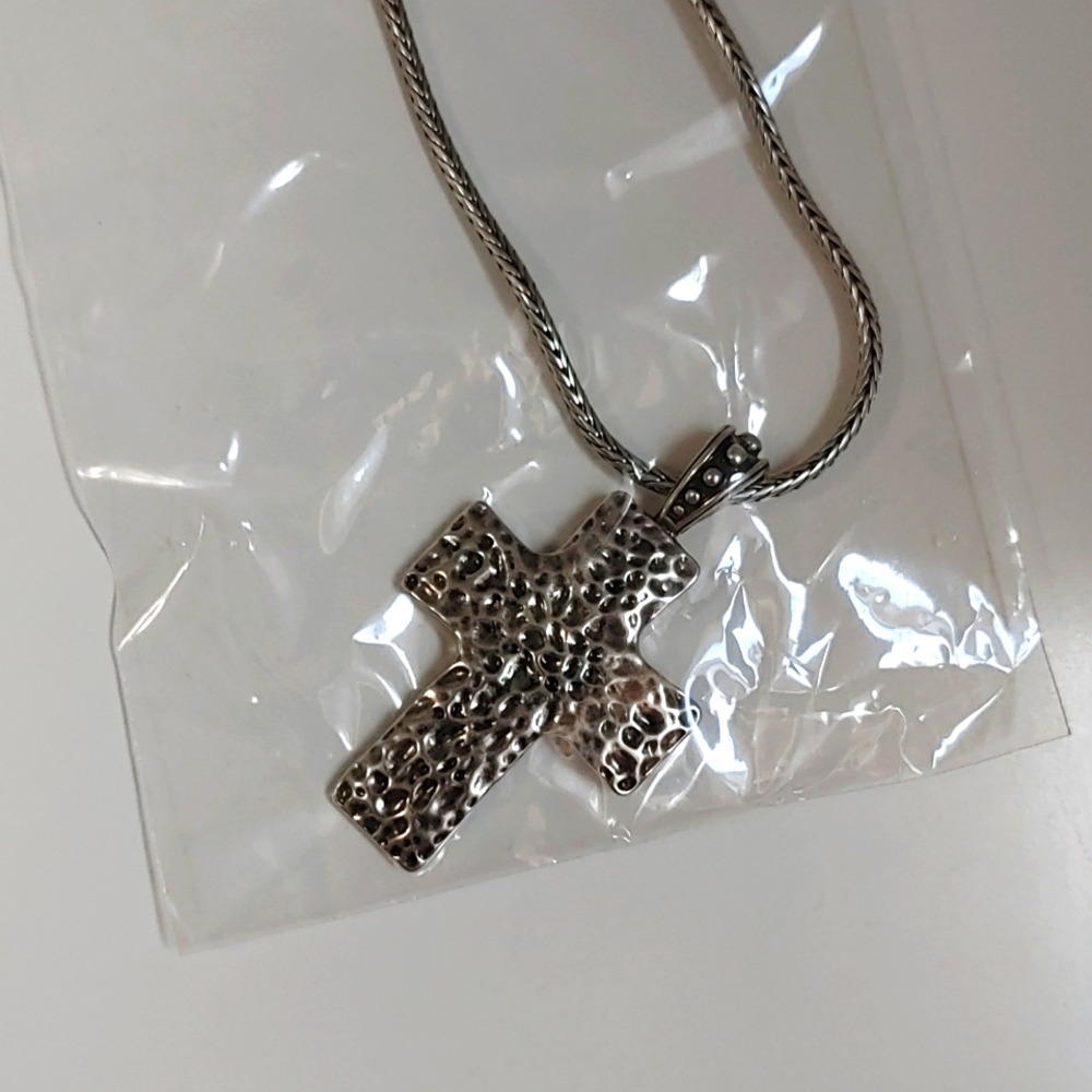 NWT Halle Joy Hope Silver Old Rugged Cross Necklace - Picture 3 of 6